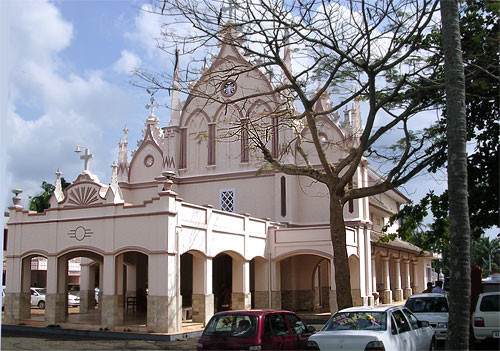 St. Mary's Jacobite  Syrian Cathedral,Pallikkara .( സെന്റ് മേരീസ് യാക്കോബായ സുറിയാനി കത്തീഡ്രൽ, പള്ളിക്കര )